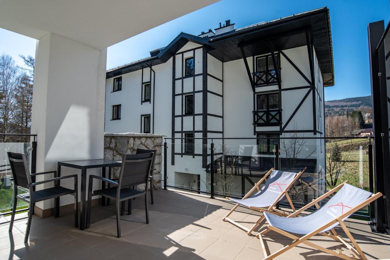 Apartamenty Amira W Kompleksie Apartamenty Piano Świeradów-Zdrój Buitenkant foto